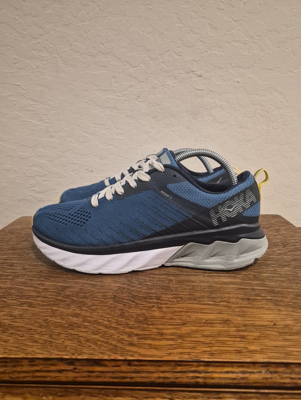 Hoka One One Arahi 3 Athletic Running Shoes Men's Size US 9